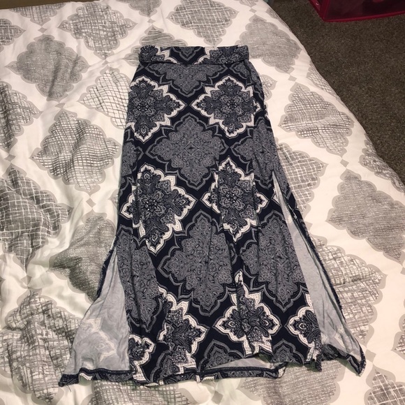 Charlotte Russe Dresses & Skirts - Charlotte russe maxi skirt